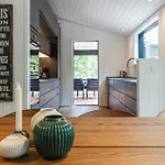 Lovely In With Kitchen *