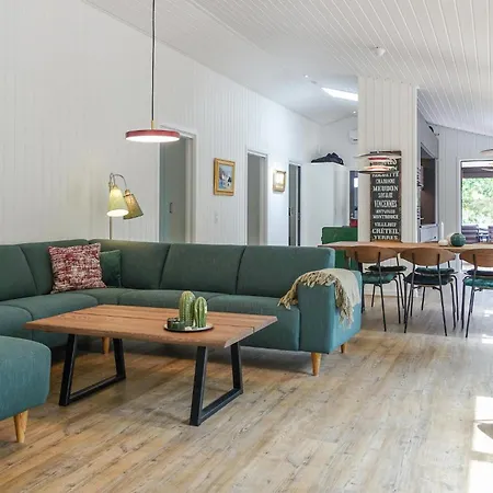 Lovely In With Kitchen * Neksø